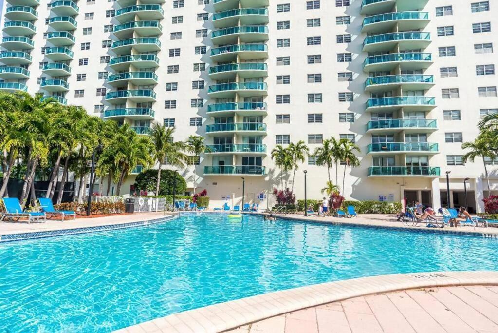 Miami Holiday Apartments 阳光岛滩 外观 照片